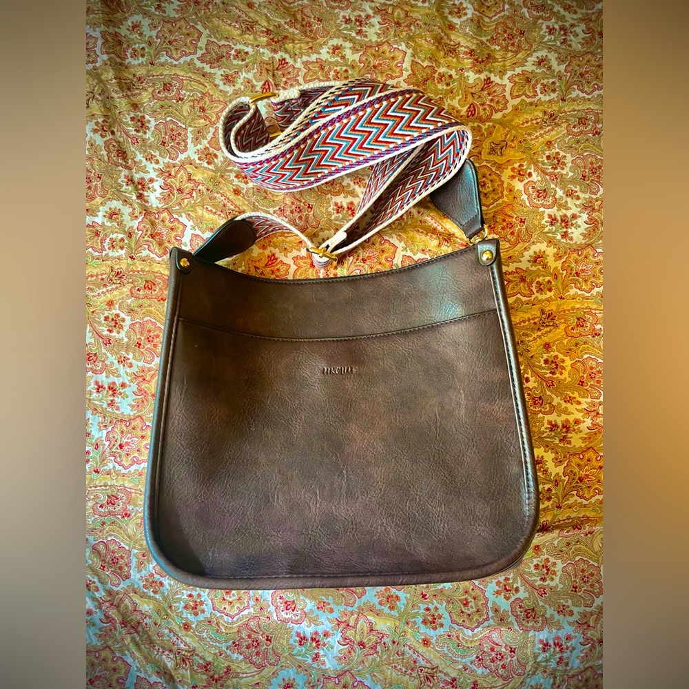 HK CLUF Vegan leather purse